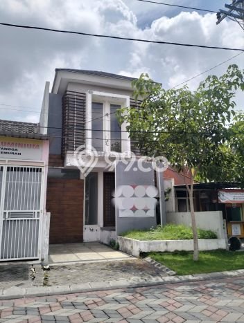 JUAL CEPAT! Rumah Siap Huni Lokasi Premium Menganti, LT 90m2m² Bangunan 150m2m² JUAL CEPAT! Rumah Siap Huni Lokasi Premium Menganti, LT 90m2m² Bangunan 150m2m²