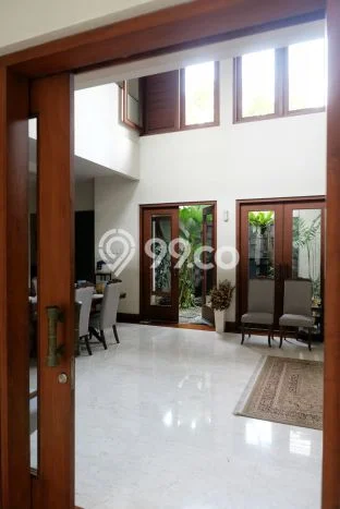 Disewakan Rumah Konsep Minimalis di Cipete Jakarta Selatan dengan 5 Kamar Disewakan Rumah Konsep Minimalis di Cipete Jakarta Selatan dengan 5 Kamar
