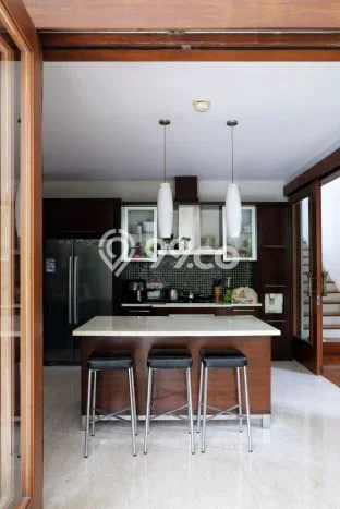 Disewakan Rumah Konsep Minimalis di Cipete Jakarta Selatan dengan 5 Kamar Disewakan Rumah Konsep Minimalis di Cipete Jakarta Selatan dengan 5 Kamar