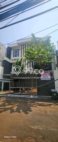 Hunian Super Mewah dengan Akses Paling Strategis di Cipinang, Jakarta Timur Hunian Super Mewah dengan Akses Paling Strategis di Cipinang, Jakarta Timur