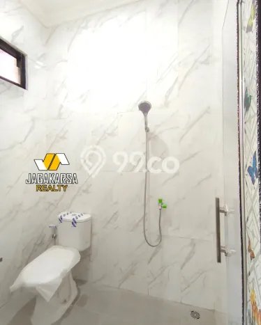 Hunian Nyaman Asri 3 KT Siap Huni di Tanah Baru Depok Hunian Nyaman Asri 3 KT Siap Huni di Tanah Baru Depok