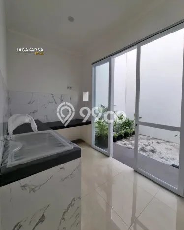 For Sale! Luxury House LT 310m2 Desain Elegan di Kebagusan For Sale! Luxury House LT 310m2 Desain Elegan di Kebagusan