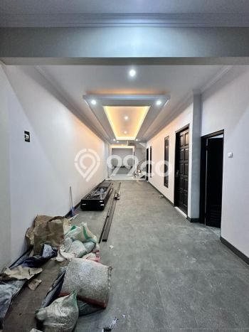 Rumah Elit Modern Siap Huni di Pejaten Jakarta Selatan Rumah Elit Modern Siap Huni di Pejaten Jakarta Selatan