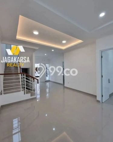 Dijual Rumah Premium dengan Fasilitas Sekitar Komplit di Cilandak, Jakarta Selatan Dijual Rumah Premium dengan Fasilitas Sekitar Komplit di Cilandak, Jakarta Selatan