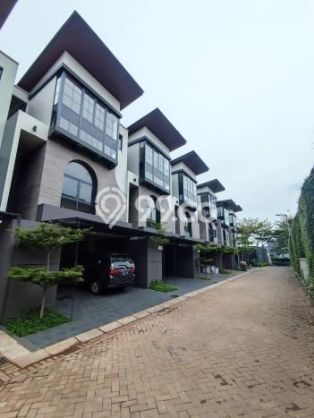 Siap Huni Rumah Mewah 3 Kamar di Cilandak Dekat ke Mana Pun Siap Huni Rumah Mewah 3 Kamar di Cilandak Dekat ke Mana Pun