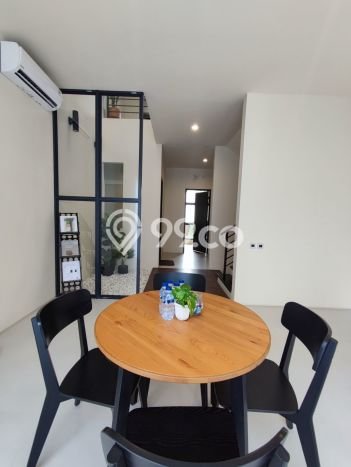 Siap Huni Rumah Mewah 3 Kamar di Cilandak Dekat ke Mana Pun Siap Huni Rumah Mewah 3 Kamar di Cilandak Dekat ke Mana Pun