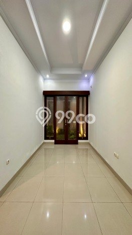 Siap Huni Hunian Elit 4 Kamar di Jagakarsa Dekat ke Mana Saja Siap Huni Hunian Elit 4 Kamar di Jagakarsa Dekat ke Mana Saja
