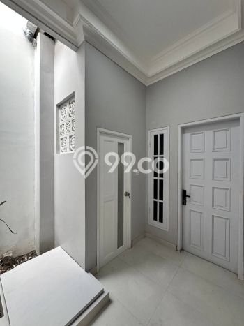 For Sale Hunian Rumah Nyaman 4 Kamar di Cinere, Jakarta Selatan For Sale Hunian Rumah Nyaman 4 Kamar di Cinere, Jakarta Selatan