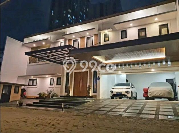 Ready to Use! Premium House LT 430m2 Desain Modern di Kemang Ready to Use! Premium House LT 430m2 Desain Modern di Kemang
