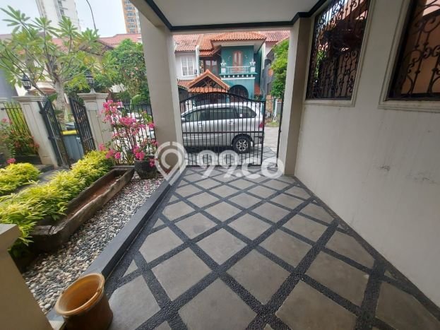 For Sale! Luxury House LT 150m2 Desain Modern di Cinere For Sale! Luxury House LT 150m2 Desain Modern di Cinere