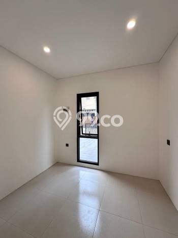 Dijual Rumah Strategis Bagus Punya 3 KT di Jagakarsa Jakarta Selatan SHM Dijual Rumah Strategis Bagus Punya 3 KT di Jagakarsa Jakarta Selatan SHM