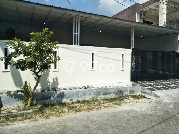 SPECIAL OFFER! Rumah area Bekasi, 3 KT, Area Strategis, LT 160m² LB 100m² SPECIAL OFFER! Rumah area Bekasi, 3 KT, Area Strategis, LT 160m² LB 100m²