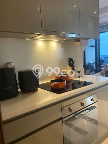 Hunian Apartemen Sewa Siap Pakai di Senopati Jakarta Selatan dengan 2 KT / 2 KM Hunian Apartemen Sewa Siap Pakai di Senopati Jakarta Selatan dengan 2 KT / 2 KM