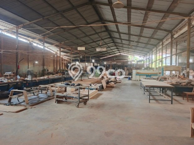 Unit Gudang disewakan di Tugu Semarang dengan LT 3850m2 / LB 3650m2 Unit Gudang disewakan di Tugu Semarang dengan LT 3850m2 / LB 3650m2