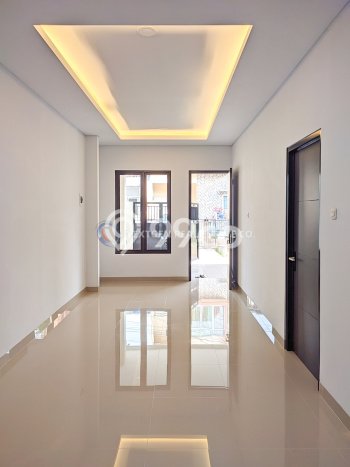 Rumah Luas Asri 3 KT Siap Pakai di Gading Serpong Tangerang Rumah Luas Asri 3 KT Siap Pakai di Gading Serpong Tangerang