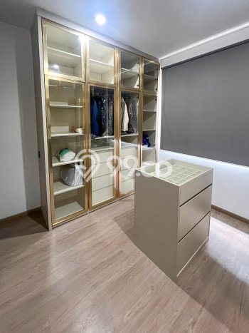 Rumah Mewah Dijual LT 136m2 di BSD, Tangerang Selatan Rumah Mewah Dijual LT 136m2 di BSD, Tangerang Selatan