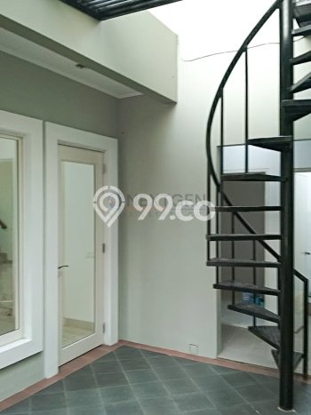 Jual Rumah Luas Megah Dengan View Eksklusif di Gading Serpong, Tangerang Jual Rumah Luas Megah Dengan View Eksklusif di Gading Serpong, Tangerang