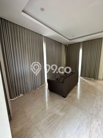 Ready to Use! Luxury House LT 213m2 Desain Elegan di Gading Serpong Ready to Use! Luxury House LT 213m2 Desain Elegan di Gading Serpong