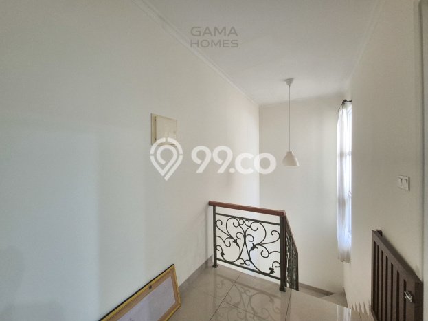 Jual Rumah Mewah Megah Dengan View Cantik di Gading Serpong, Tangerang Jual Rumah Mewah Megah Dengan View Cantik di Gading Serpong, Tangerang