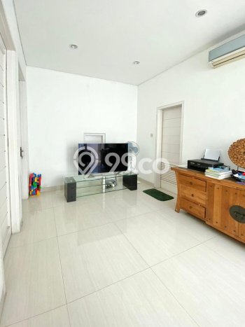 Rumah Mewah LB 350m2 Siap Huni Desain Elegan di Bintaro, Jakarta Selatan Rumah Mewah LB 350m2 Siap Huni Desain Elegan di Bintaro, Jakarta Selatan
