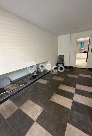 Ready to Use! Luxury House LT 213m2 Desain Elegan di Gading Serpong Ready to Use! Luxury House LT 213m2 Desain Elegan di Gading Serpong