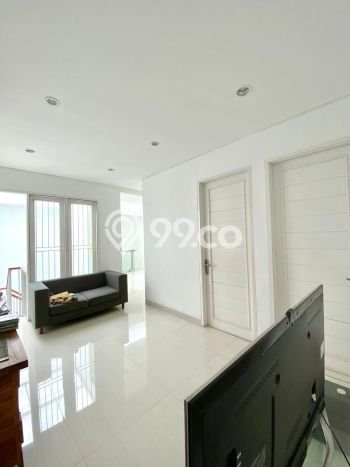 Rumah Mewah LB 350m2 Siap Huni Desain Elegan di Bintaro, Jakarta Selatan Rumah Mewah LB 350m2 Siap Huni Desain Elegan di Bintaro, Jakarta Selatan