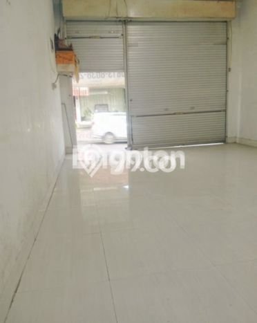 Ruko For Rent Kawasan Canggu, Luas 32m², Area Strategis, Siap Usaha Ruko For Rent Kawasan Canggu, Luas 32m², Area Strategis, Siap Usaha