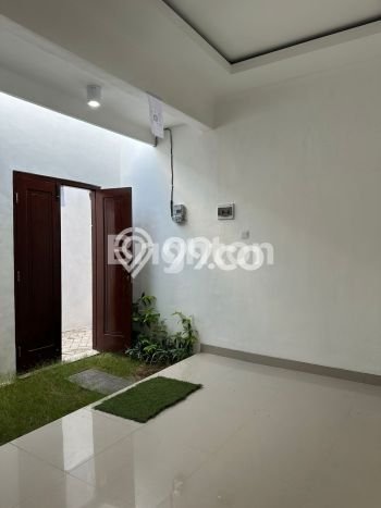 UNIT LANGKA! Rumah kawasan Kerobokan, 2 KT, Pemandangan Indah, LT 100m² LB 66m² UNIT LANGKA! Rumah kawasan Kerobokan, 2 KT, Pemandangan Indah, LT 100m² LB 66m²