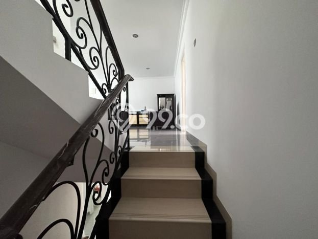 Jual Rumah Mewah Elegan Dengan View Cantik di Pantai Indah Kapuk, Jakarta Utara Jual Rumah Mewah Elegan Dengan View Cantik di Pantai Indah Kapuk, Jakarta Utara