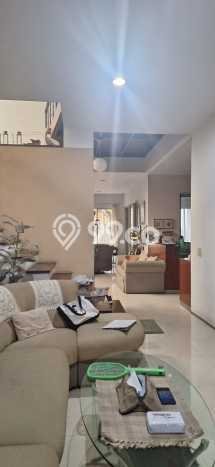 Rumah Elit Modern Siap Huni di Cibubur Jakarta Timur Rumah Elit Modern Siap Huni di Cibubur Jakarta Timur