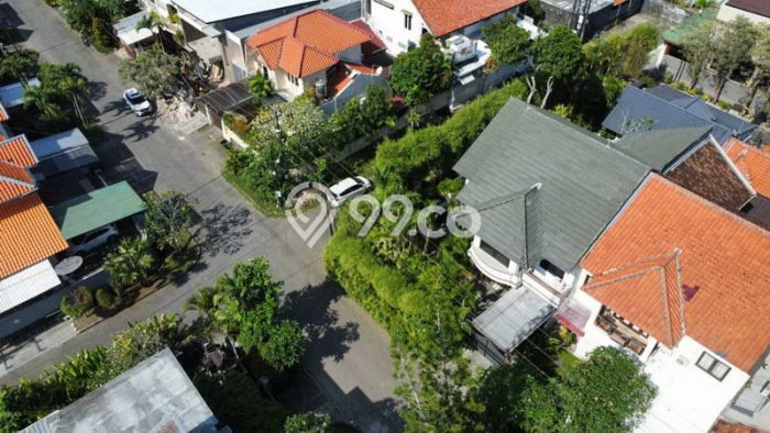 Vila Terawat di , Luas 325m2m², Lokasi Premium dengan akses bagus Vila Terawat di , Luas 325m2m², Lokasi Premium dengan akses bagus