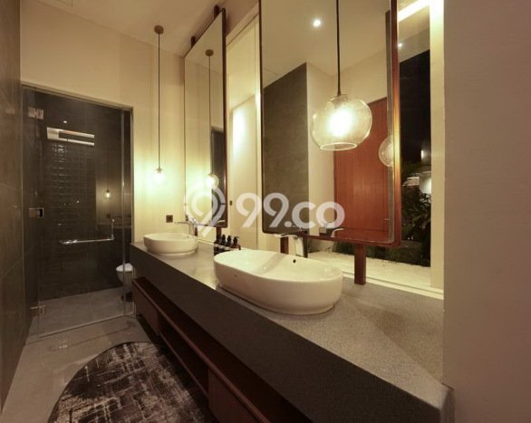 Vila Berkembang di , Ukuran 315m2m², Akses ke berbagai keperluan Vila Berkembang di , Ukuran 315m2m², Akses ke berbagai keperluan