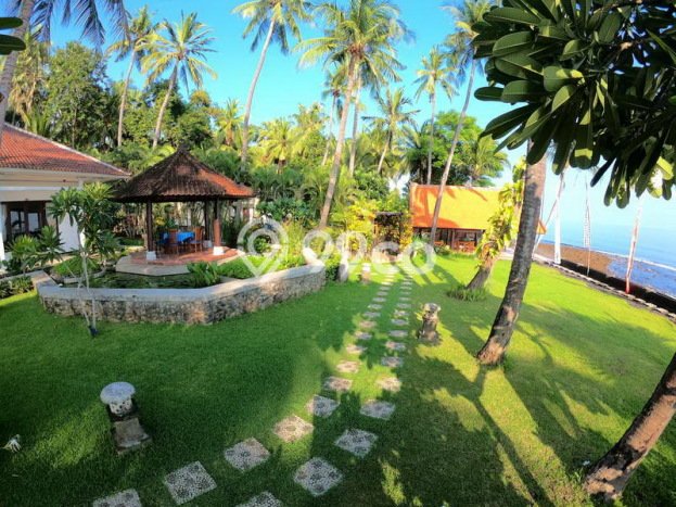 Dijual! Vila Kawasan , Luas 4250m2m², Lokasi Strategis Dijual! Vila Kawasan , Luas 4250m2m², Lokasi Strategis