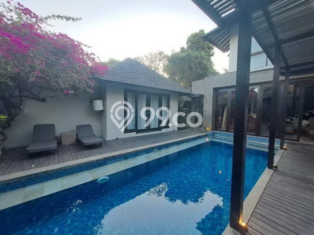 Bisnis Potensial! Vila di , Area 332m2m², Dekat ke Pusat Kota Bisnis Potensial! Vila di , Area 332m2m², Dekat ke Pusat Kota