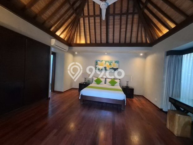 Bisnis Potensial! Vila di , Area 332m2m², Dekat ke Pusat Kota Bisnis Potensial! Vila di , Area 332m2m², Dekat ke Pusat Kota