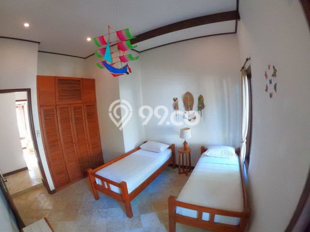Dijual! Vila Kawasan , Luas 4250m2m², Lokasi Strategis Dijual! Vila Kawasan , Luas 4250m2m², Lokasi Strategis