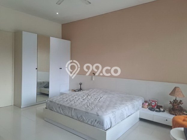 For Sale! Vila Kawasan , Luas 180m2m², Posisi Premium For Sale! Vila Kawasan , Luas 180m2m², Posisi Premium