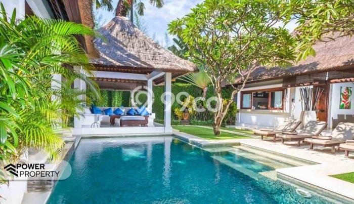 Hunian Berkualitas! Vila di , Ukuran 180m2m², Area Nyaman dan aman Hunian Berkualitas! Vila di , Ukuran 180m2m², Area Nyaman dan aman