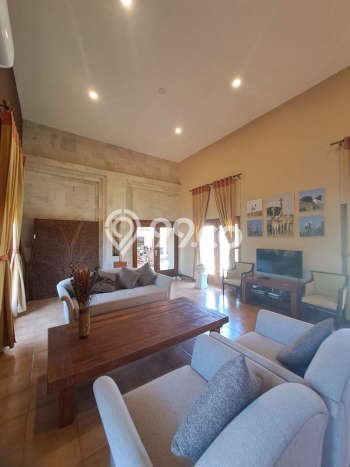 Vila di , Area 1225m2m², Posisi Strategis Vila di , Area 1225m2m², Posisi Strategis