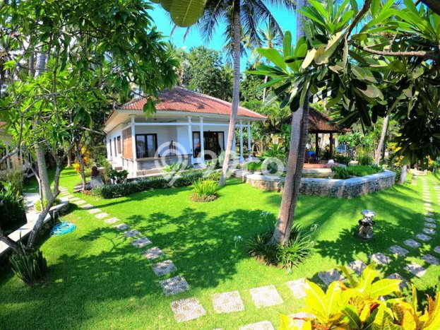 Dijual! Vila Kawasan , Luas 4250m2m², Lokasi Strategis Dijual! Vila Kawasan , Luas 4250m2m², Lokasi Strategis