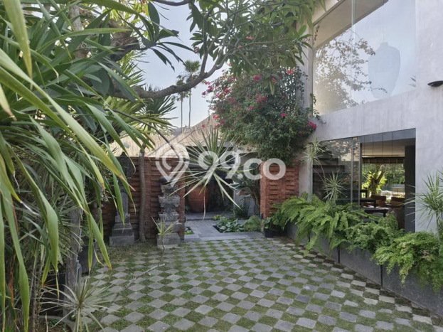 FOR SALE! Vila Kawasan , Area 730m2m², Lokasi Premium FOR SALE! Vila Kawasan , Area 730m2m², Lokasi Premium