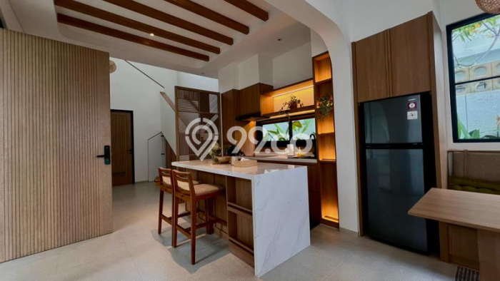 PELUANG INVESTASI! Vila di , Luas 250m2m², Potensi Bagus PELUANG INVESTASI! Vila di , Luas 250m2m², Potensi Bagus