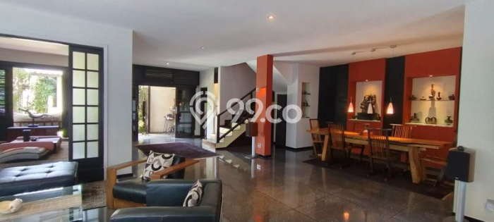 Vila Terawat di , Luas 325m2m², Lokasi Premium dengan akses bagus Vila Terawat di , Luas 325m2m², Lokasi Premium dengan akses bagus
