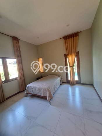 Vila di , Area 1225m2m², Posisi Strategis Vila di , Area 1225m2m², Posisi Strategis