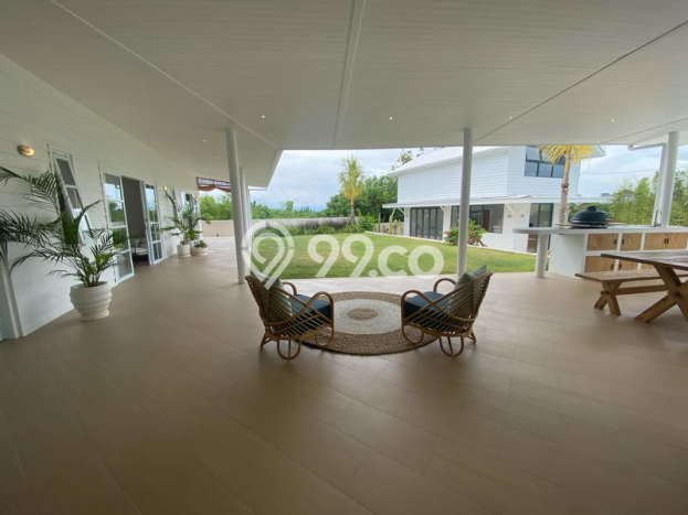 FOR SALE! Vila Kawasan , Luas 858m2m², Lokasi Strategis FOR SALE! Vila Kawasan , Luas 858m2m², Lokasi Strategis