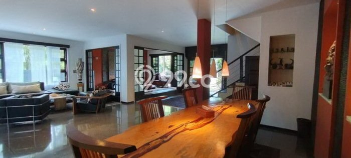 Vila Terawat di , Luas 325m2m², Lokasi Premium dengan akses bagus Vila Terawat di , Luas 325m2m², Lokasi Premium dengan akses bagus
