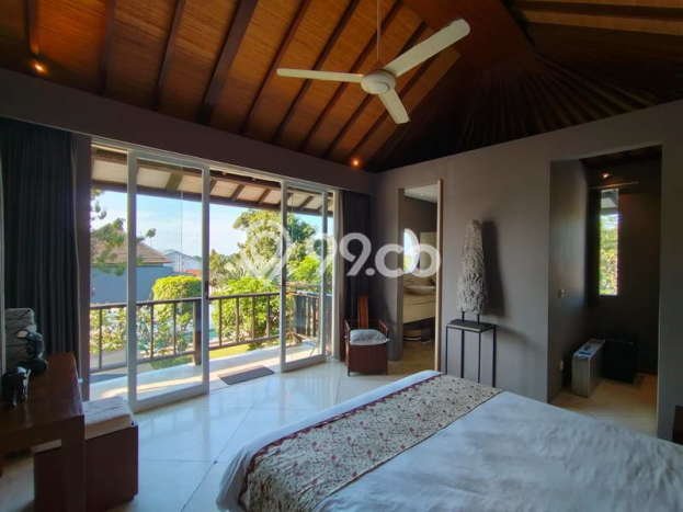 Investasi Menjanjikan! Vila Kawasan , Area 935m2m², Lokasi Strategis Investasi Menjanjikan! Vila Kawasan , Area 935m2m², Lokasi Strategis