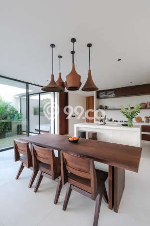 HARGA MENARIK! Vila di , Dimensi 256m2m², Area Strategis dengan akses mudah HARGA MENARIK! Vila di , Dimensi 256m2m², Area Strategis dengan akses mudah