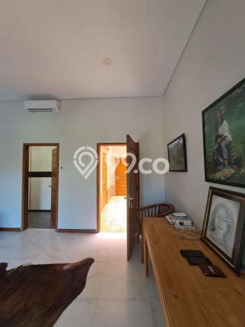 Vila di , Area 1225m2m², Posisi Strategis Vila di , Area 1225m2m², Posisi Strategis