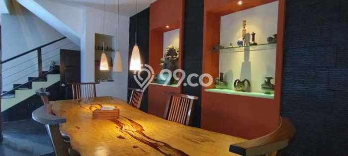 Vila Terawat di , Luas 325m2m², Lokasi Premium dengan akses bagus Vila Terawat di , Luas 325m2m², Lokasi Premium dengan akses bagus